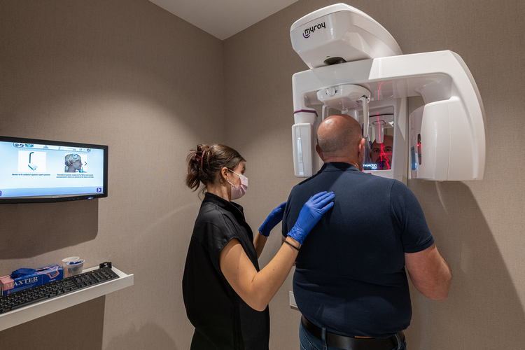 paciente en clínica dental ballester